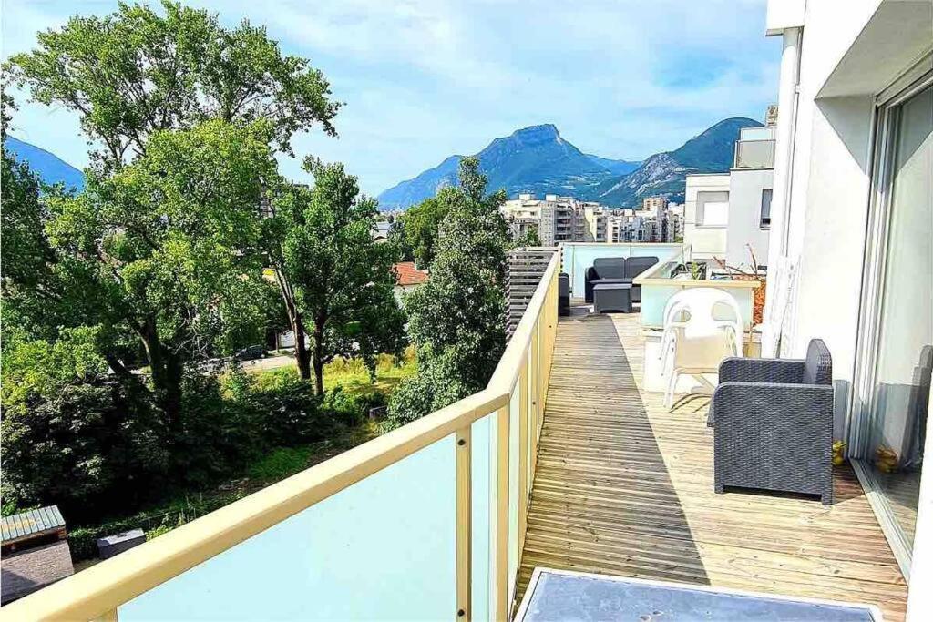 Grand Appartement Avec Vue Magnifique - Vercors - Une Experience Unique - Wifi Gratuit Grenoble Exterior photo